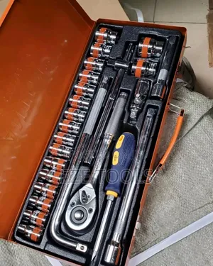 Set of Socket With Torque Wrench