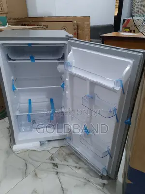 A Very Effective 93L Bruhm Refrigerator "Brs93mmds"