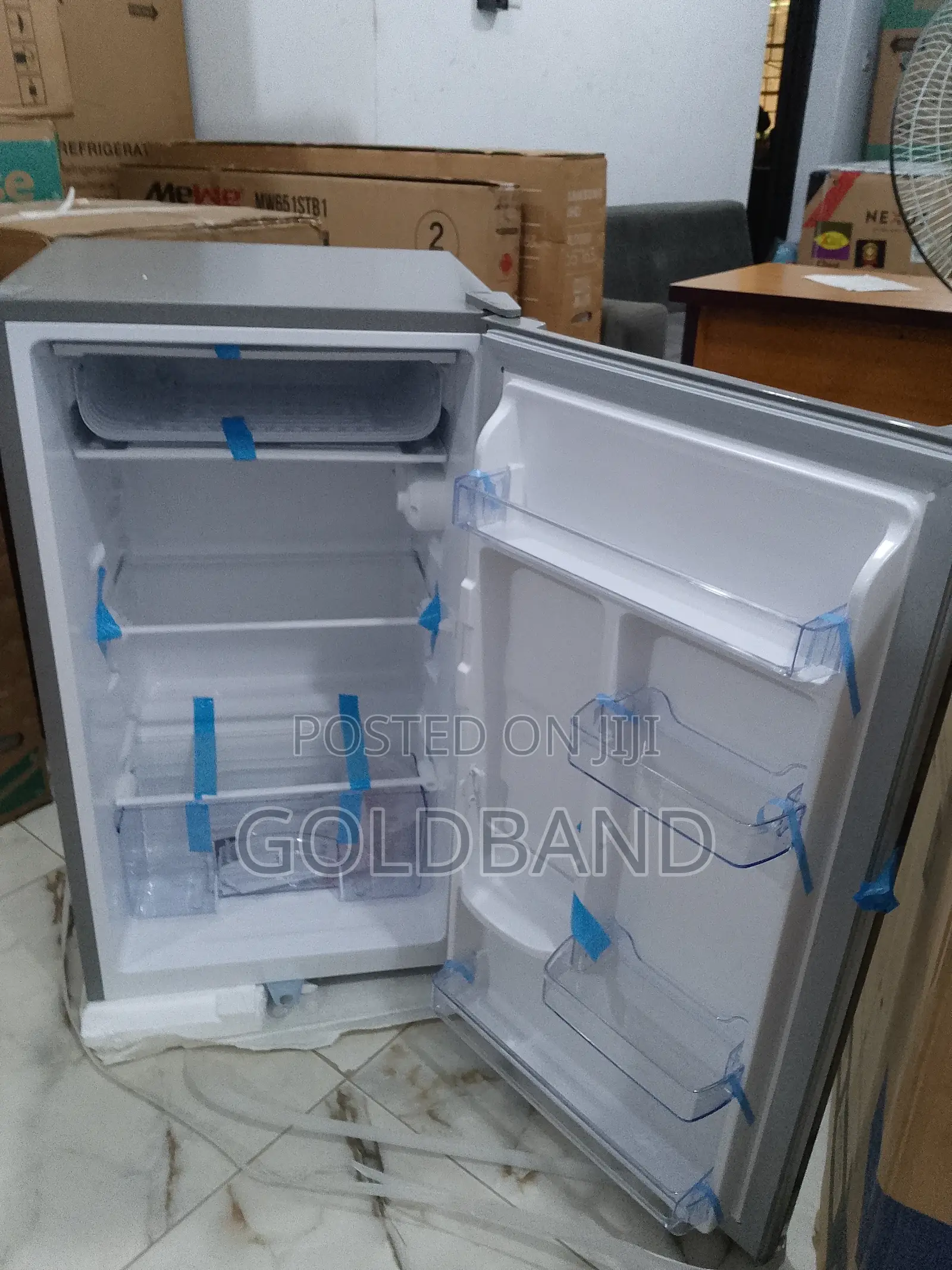 Modern 93L Bruhm Refrigerator "Brs-93mmds"