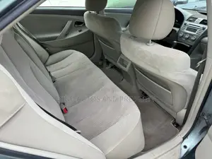 Toyota Camry LE 4dr Sedan (2.5L 4cyl 6A) 2011 Green