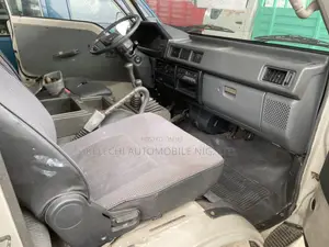 Mitsubishi L300 2003 White