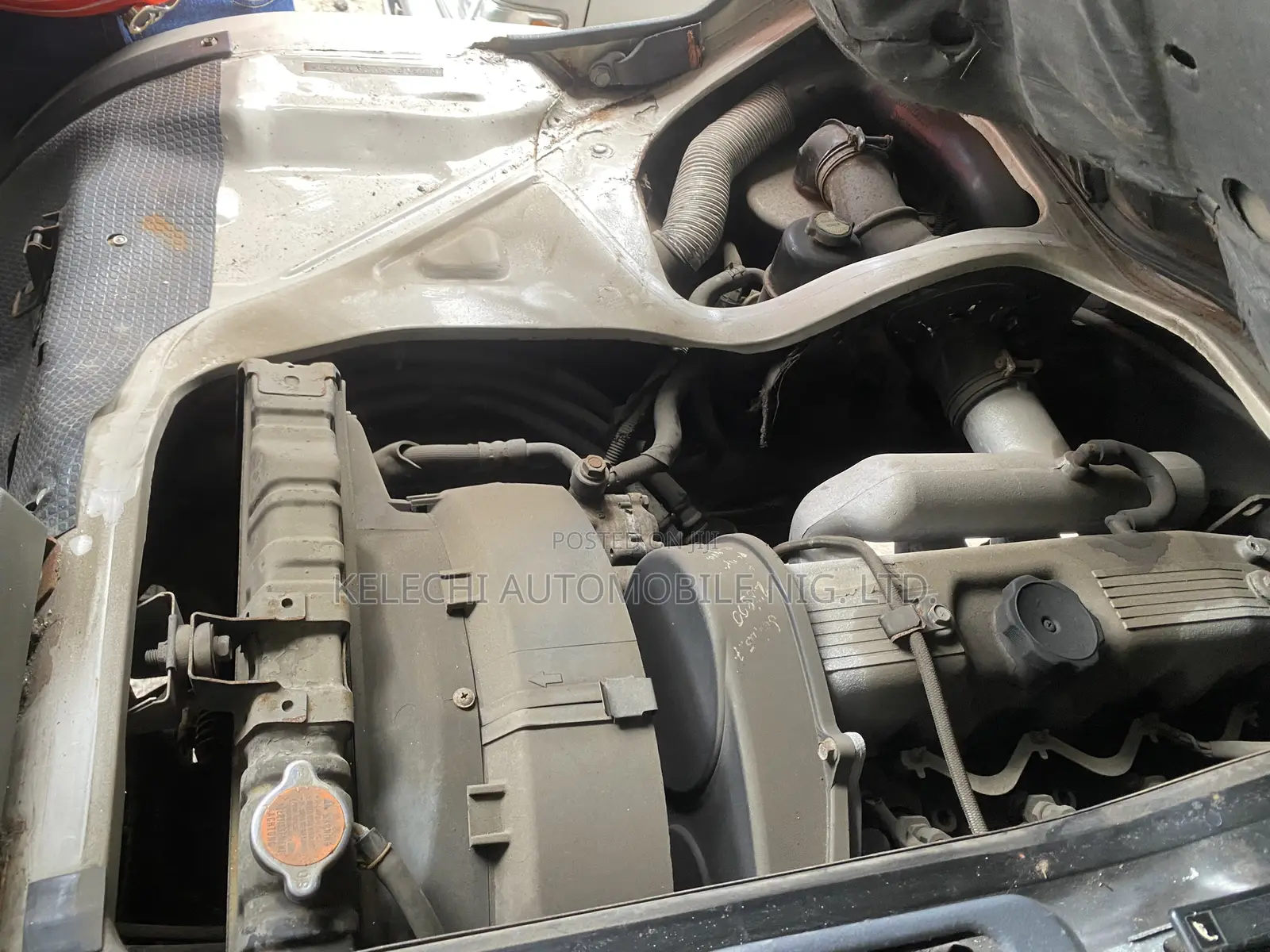 Mitsubishi L300 2003 White