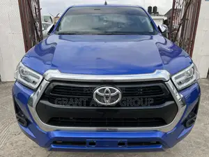 Toyota Hilux 2022 Blue