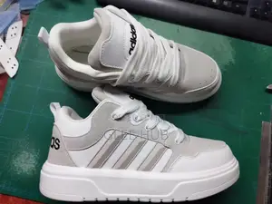 High Quality Sneakers