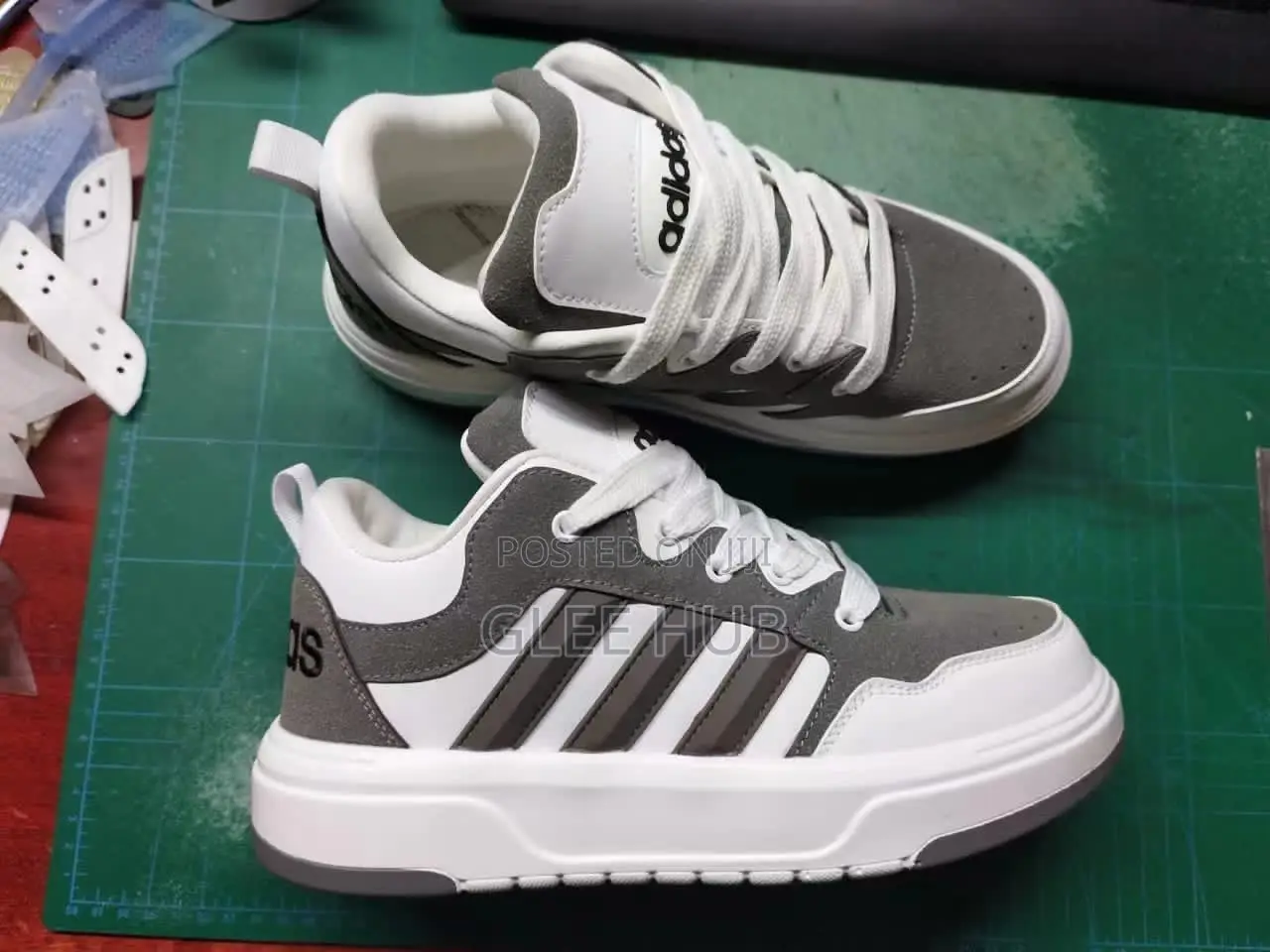 High Quality Sneakers