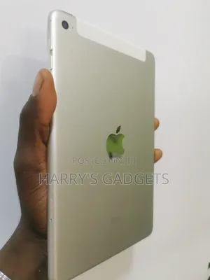 Apple iPad mini 4 32 GB Silver