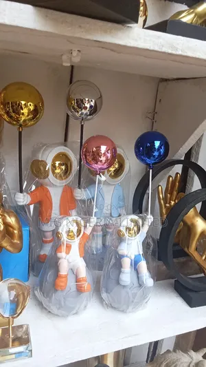 Astronaut Home Decor Resin Statue Sculpture