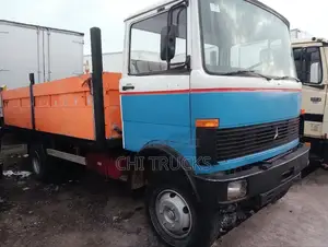 813 Pickup Truck
