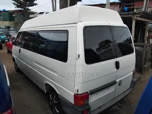 Volkswagen Transporter 2005 White