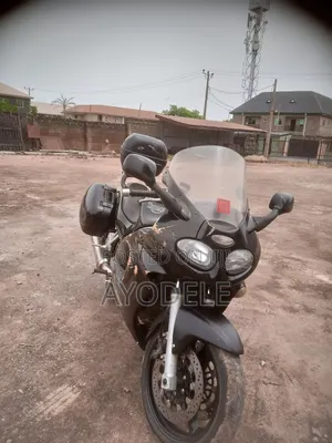 Triumph 2002 Black