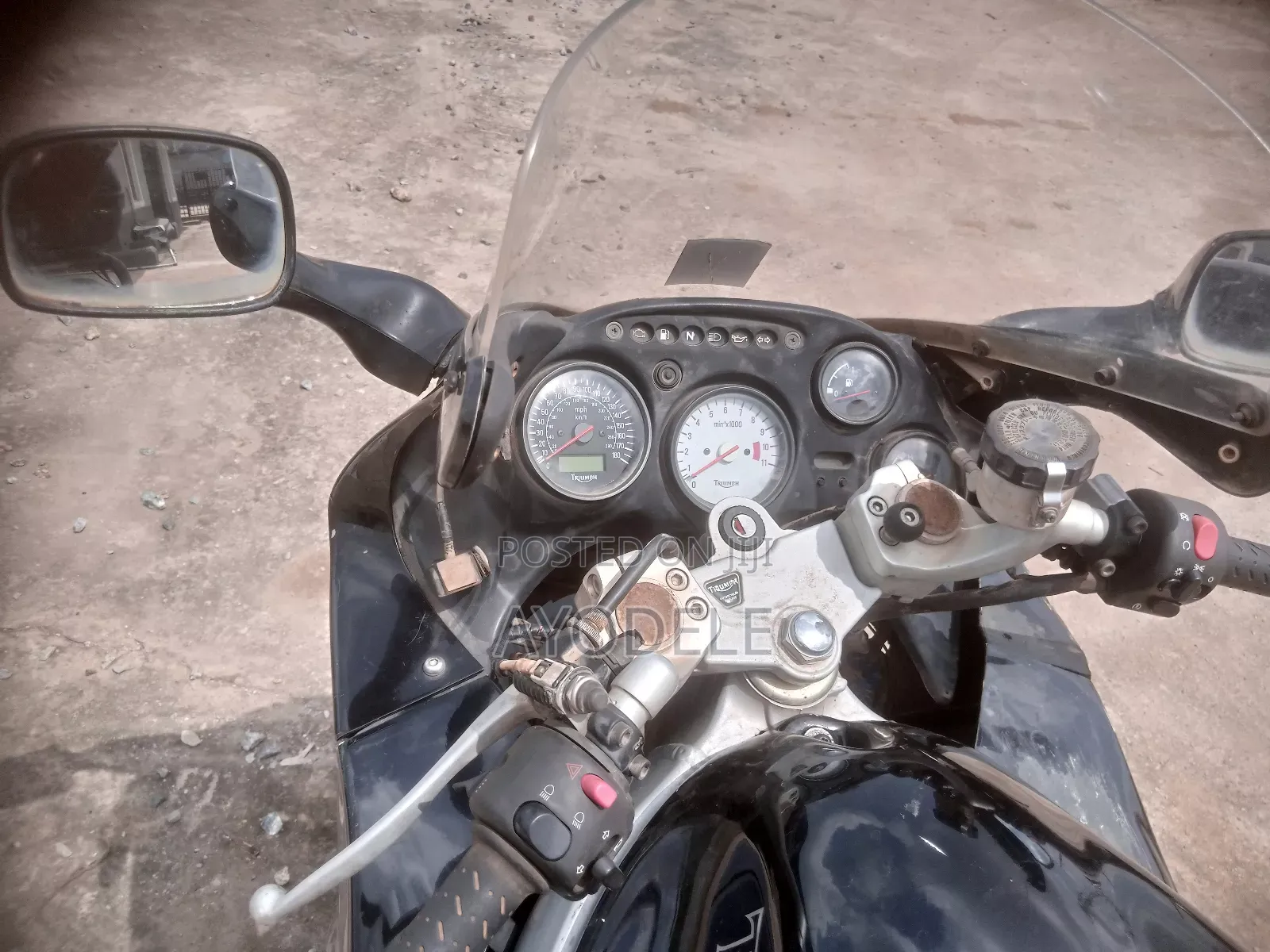 Triumph 2002 Black
