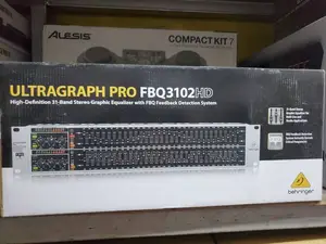 Photo - Behringer Equalizer Fbq3102hd