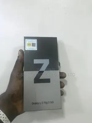 New Samsung Galaxy Z Flip3 5G 128 GB Black