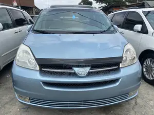 Toyota Sienna 2004 Blue