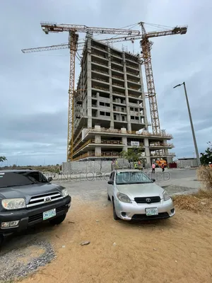 3bdrm Block of Flats in Victoria Island for sale