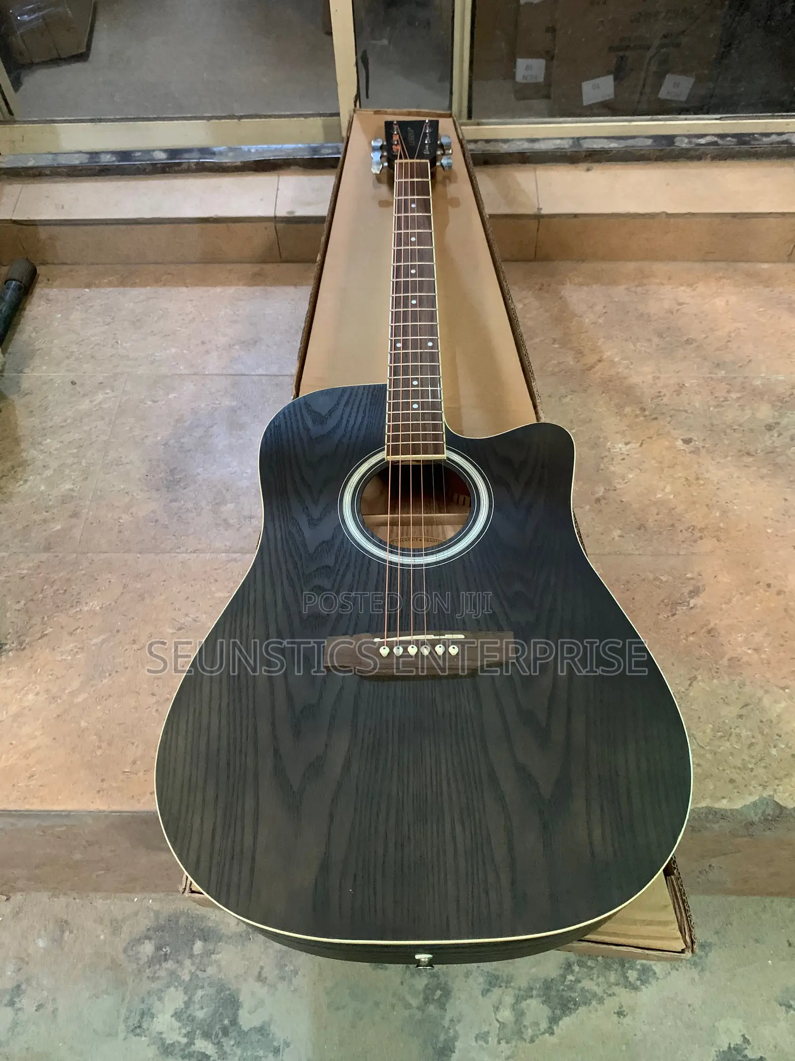 Quality Legpap Pure Acoustic Guitar