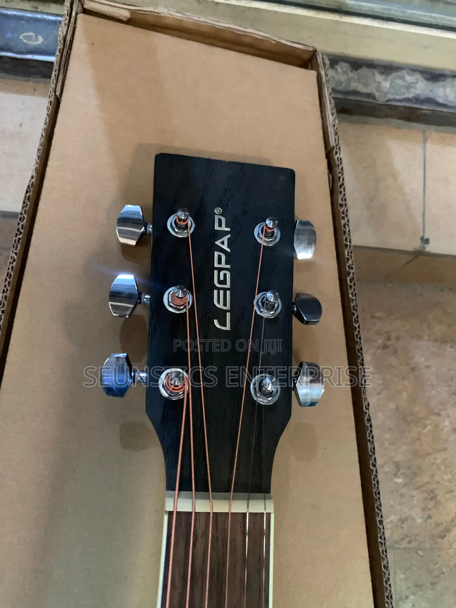 Quality Legpap Pure Acoustic Guitar
