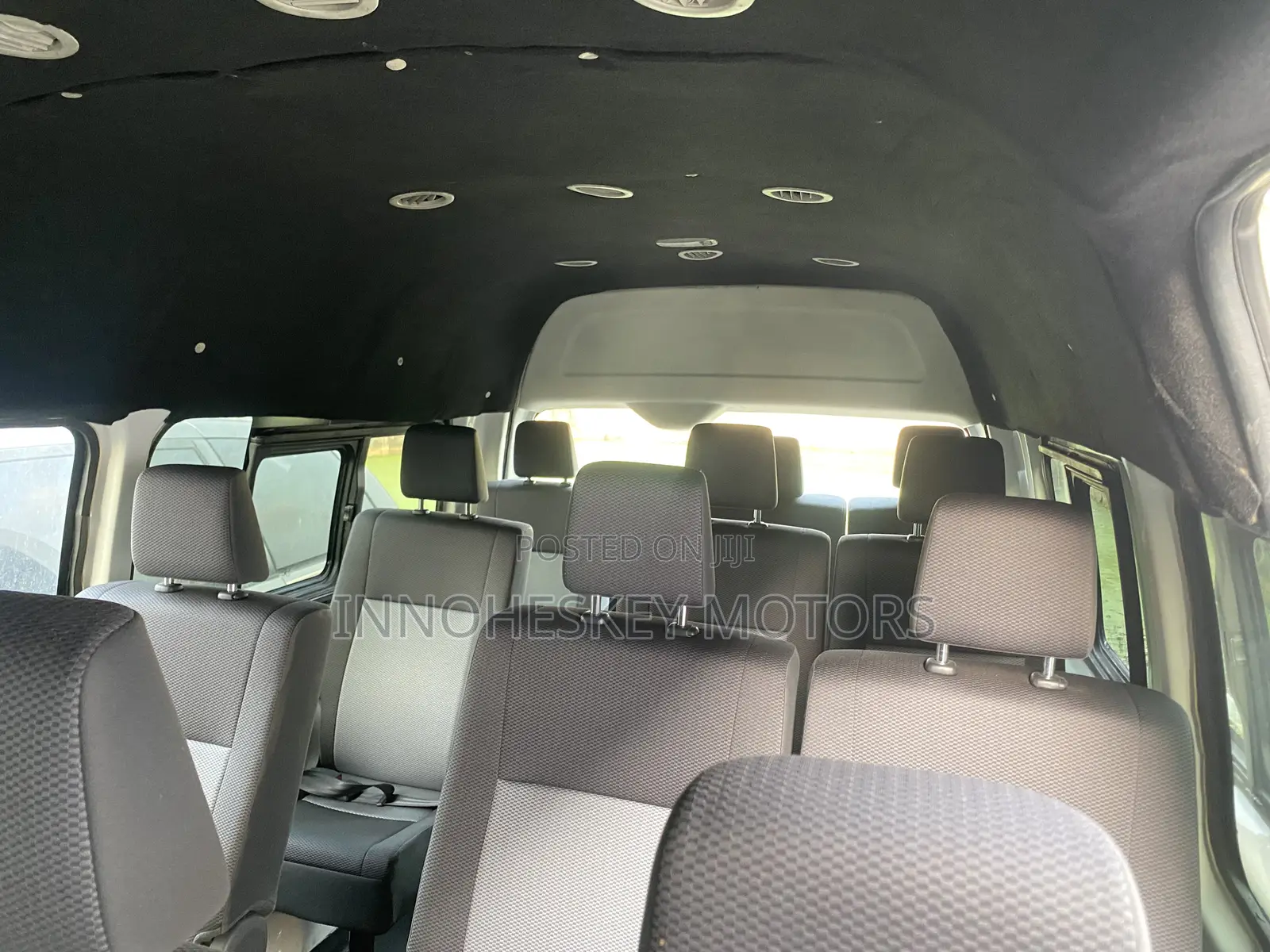 Toyota HiAce 2010 White