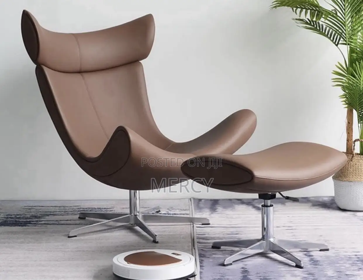 Relaxation Chair With Side Table