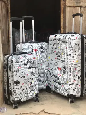 Quality Plastic Rubber Luggage Travelling Box Set With Kit