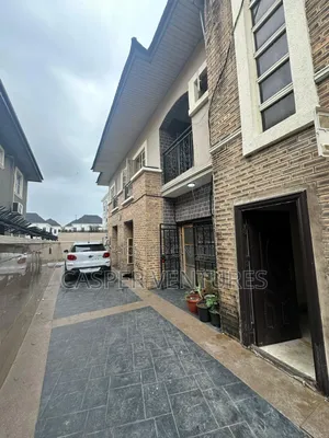 3bdrm Apartment in Elegushi for rent