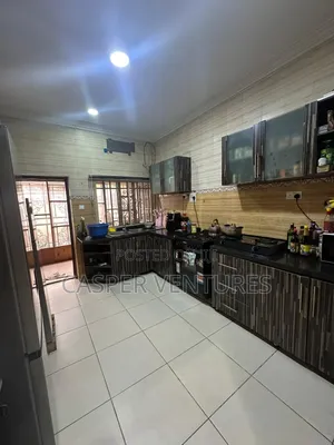 3bdrm Apartment in Elegushi for rent