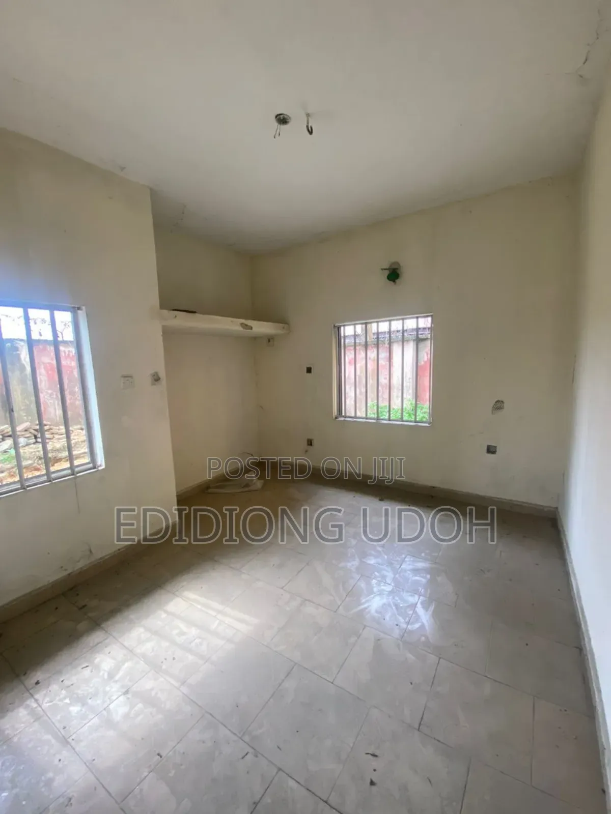 5bdrm Duplex in Obio Imoh Off Oron for sale