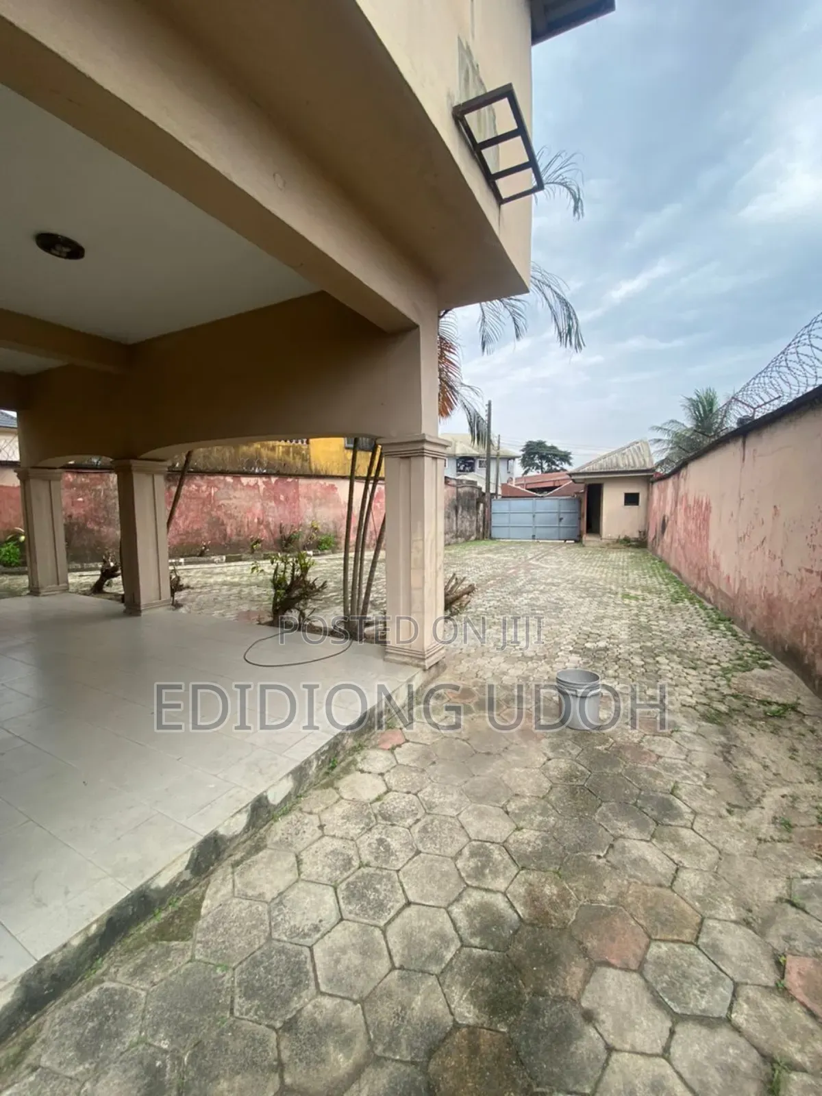5bdrm Duplex in Obio Imoh Off Oron for sale