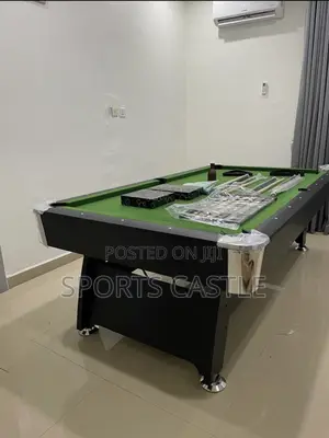 Luxury Snooker Board With Multiple Accessories