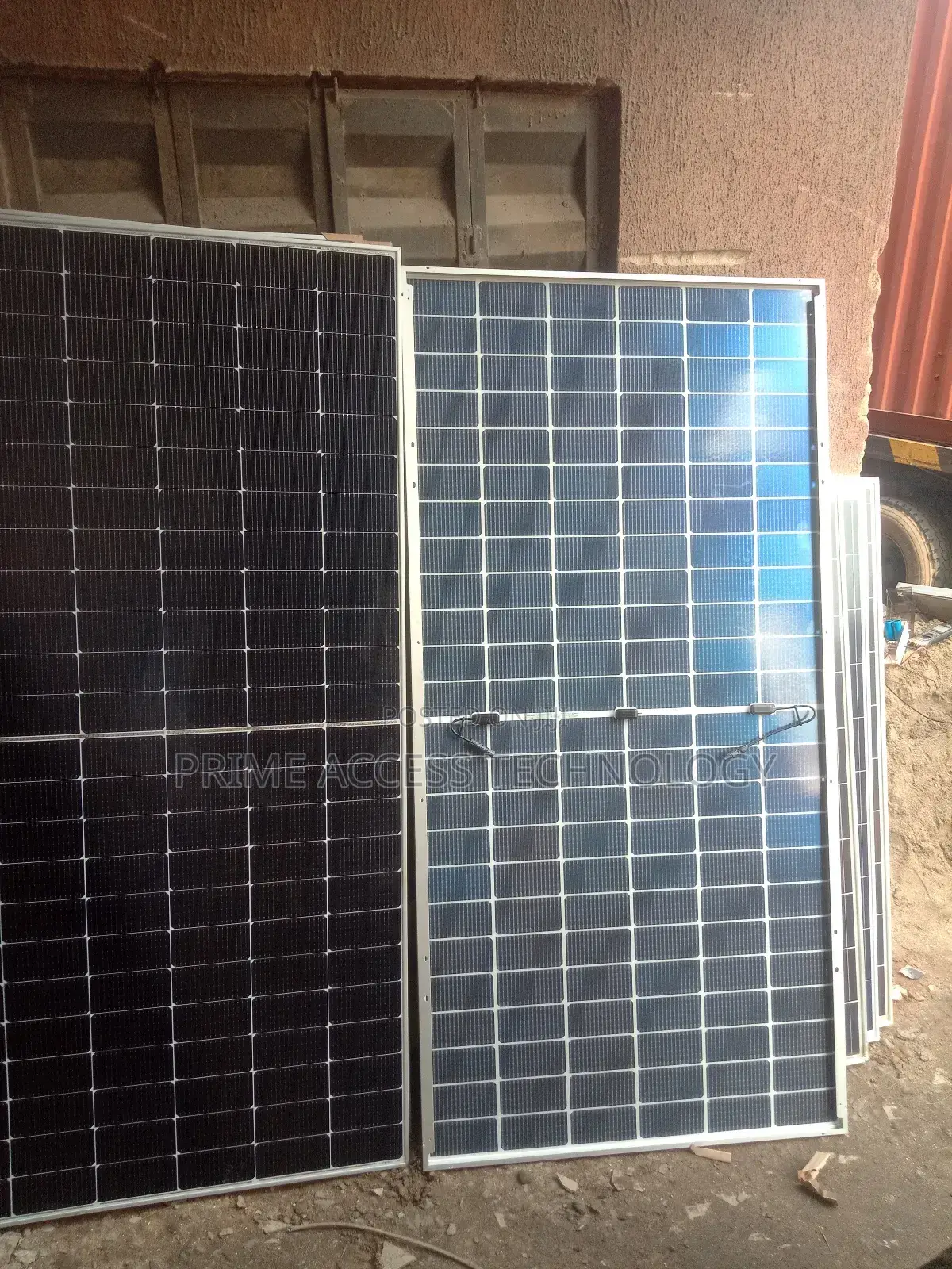 High Efficiency 600watts TW Belficial Solar Panel