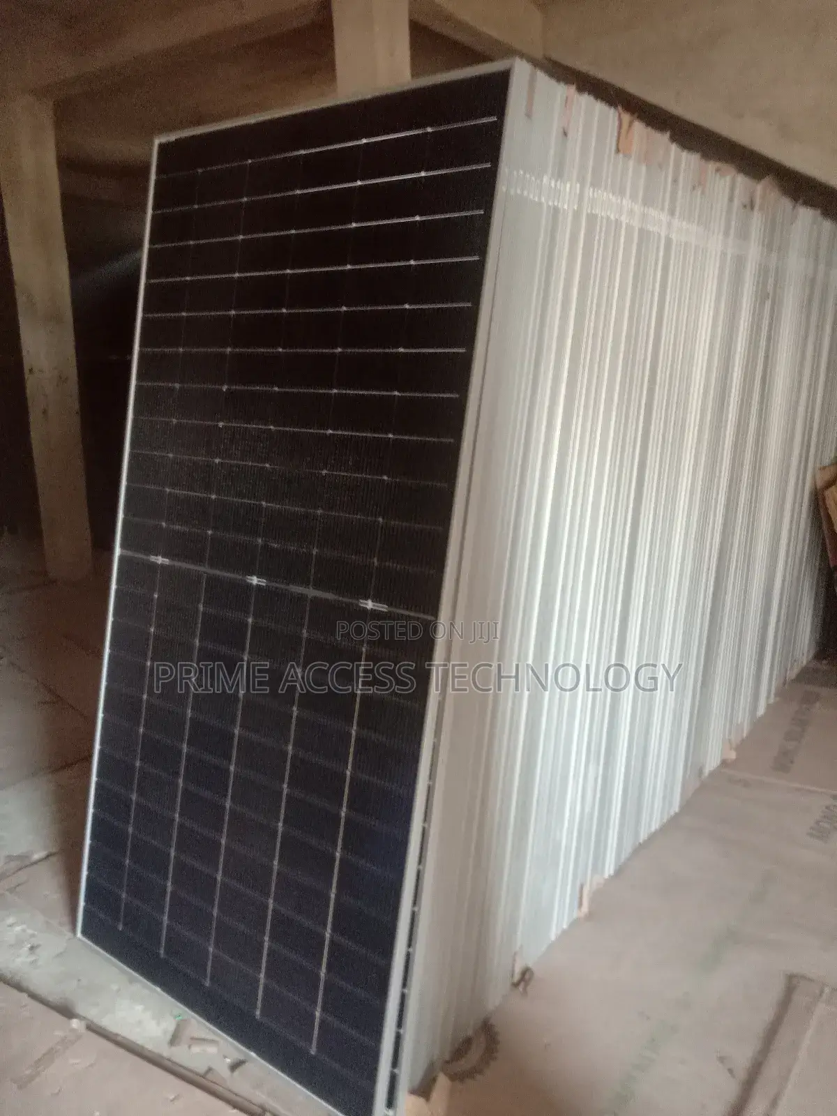High Efficiency 550watts TW Solar Panel 