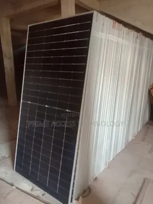 High Efficiency 550watts TW Solar Panel 