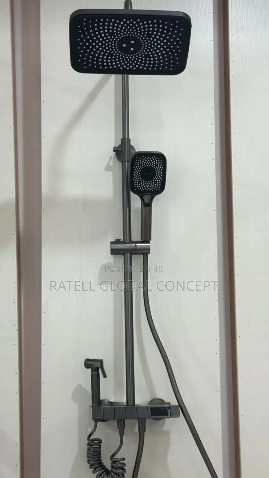 Button Shower With Digital Thermostat