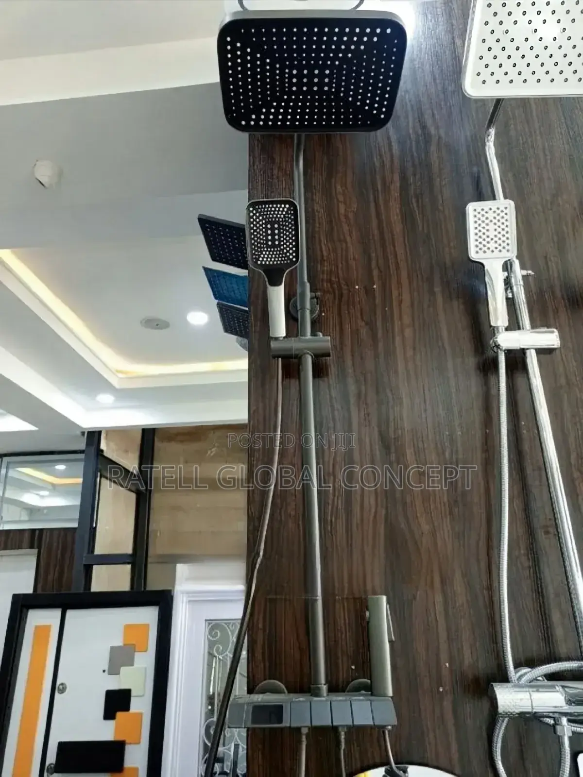 Button Shower With Digital Thermostat