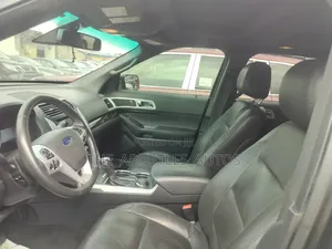 Ford Explorer 2015 Gray