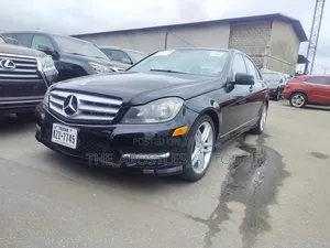 Mercedes-Benz C300 2013 Black
