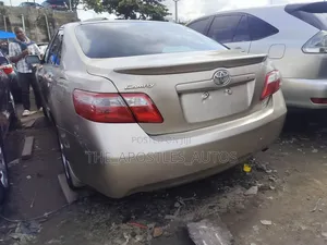 Toyota Camry 2008 Gold