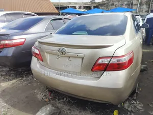 Toyota Camry 2008 Gold
