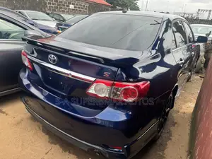 Toyota Corolla 2013 Blue