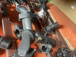 Range Rover Sport Thermostat Housing Assembly Thermostat
