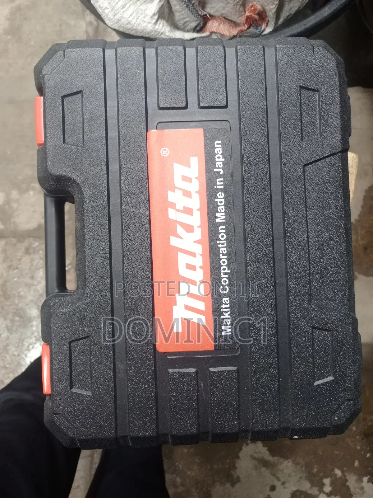 Makita Cordless Cutting Machine 4