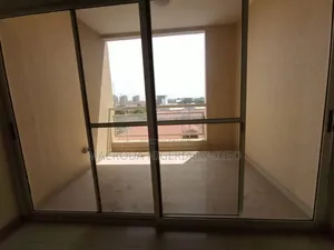 3bdrm Block of Flats in Glover Road Old for rent