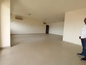 3bdrm Block of Flats in Glover Road Old for rent