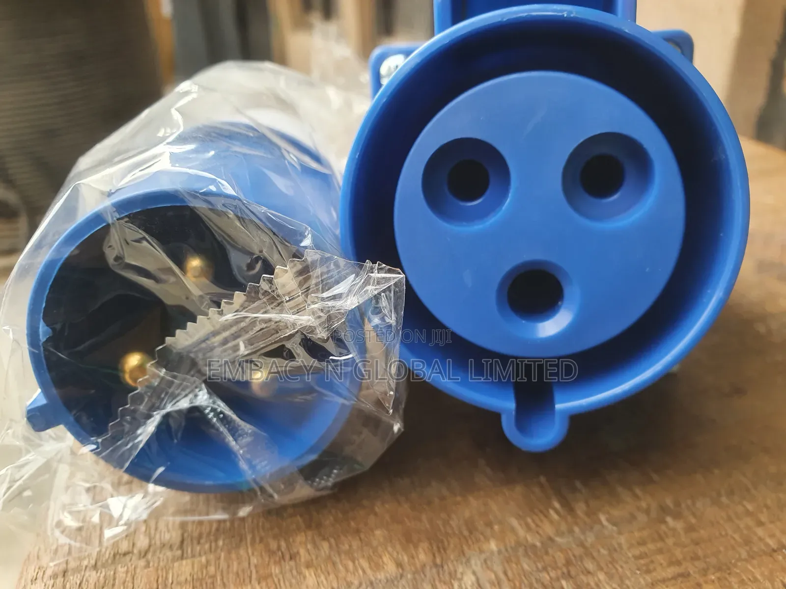 32amps 3pin Industrial Socket