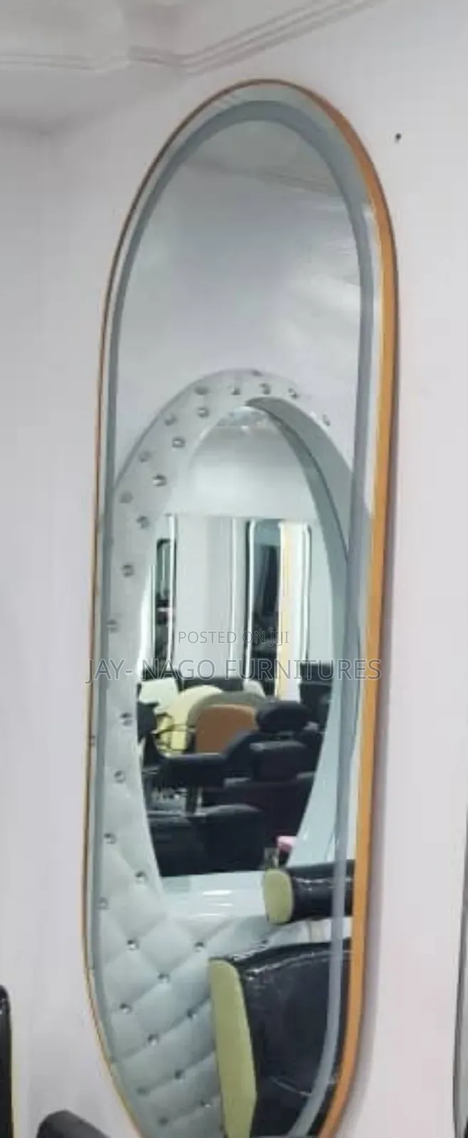 Saloon Classic Wall Mount Mirror With Light