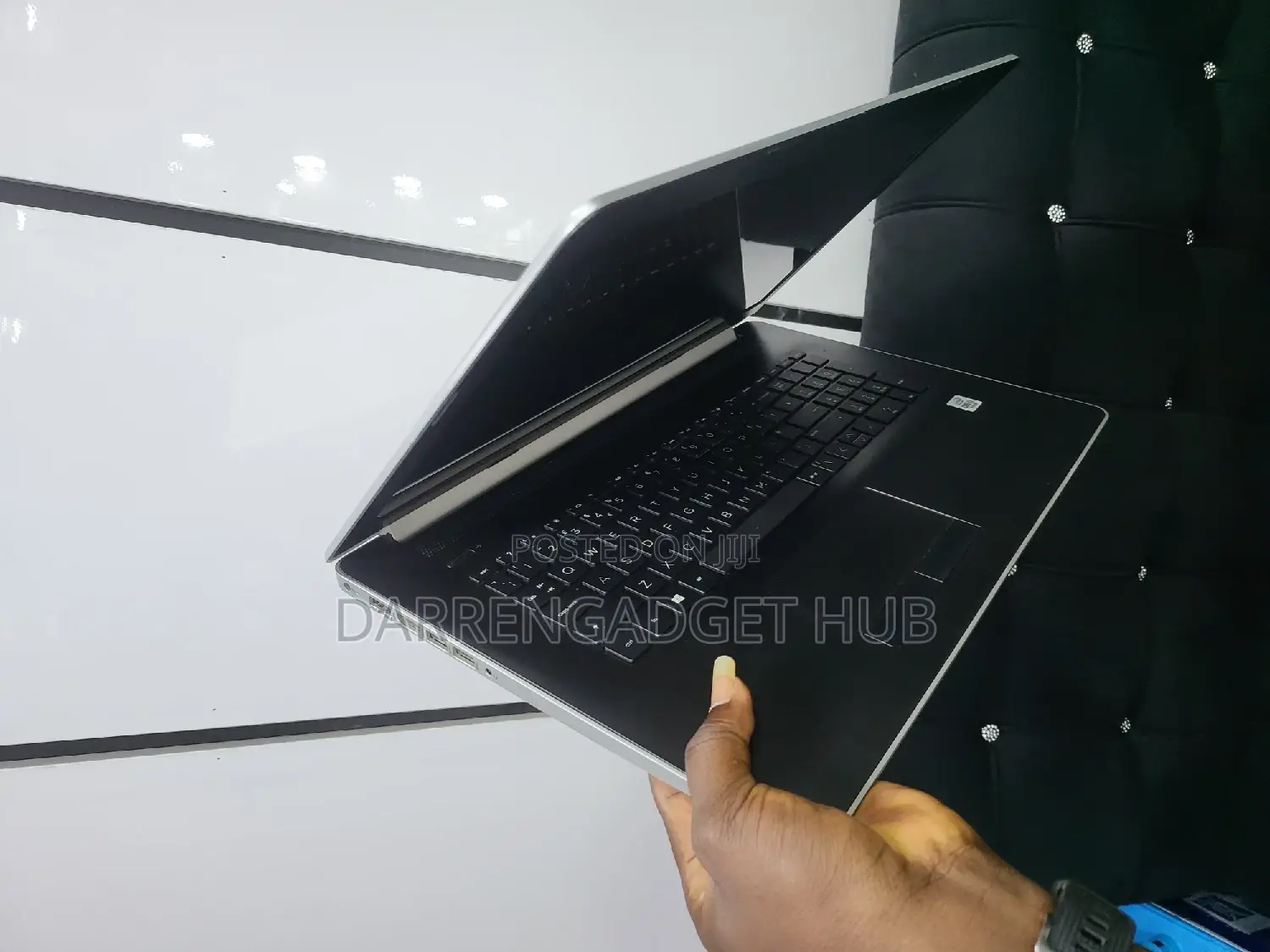 Laptop HP 17-3000 8GB Intel Core I3 HDD 1T