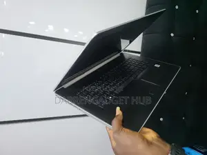 Laptop HP 17-3000 8GB Intel Core I3 HDD 1T