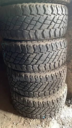 285/70r17 Cooper Tyre Grade One