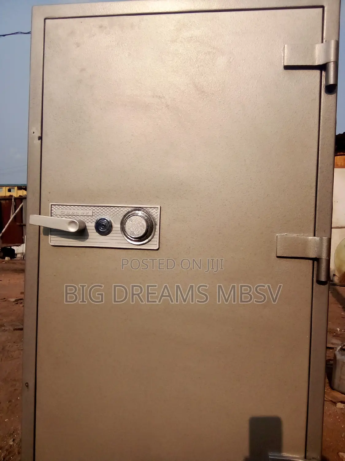(109om) Analogue Fireproof Safe
