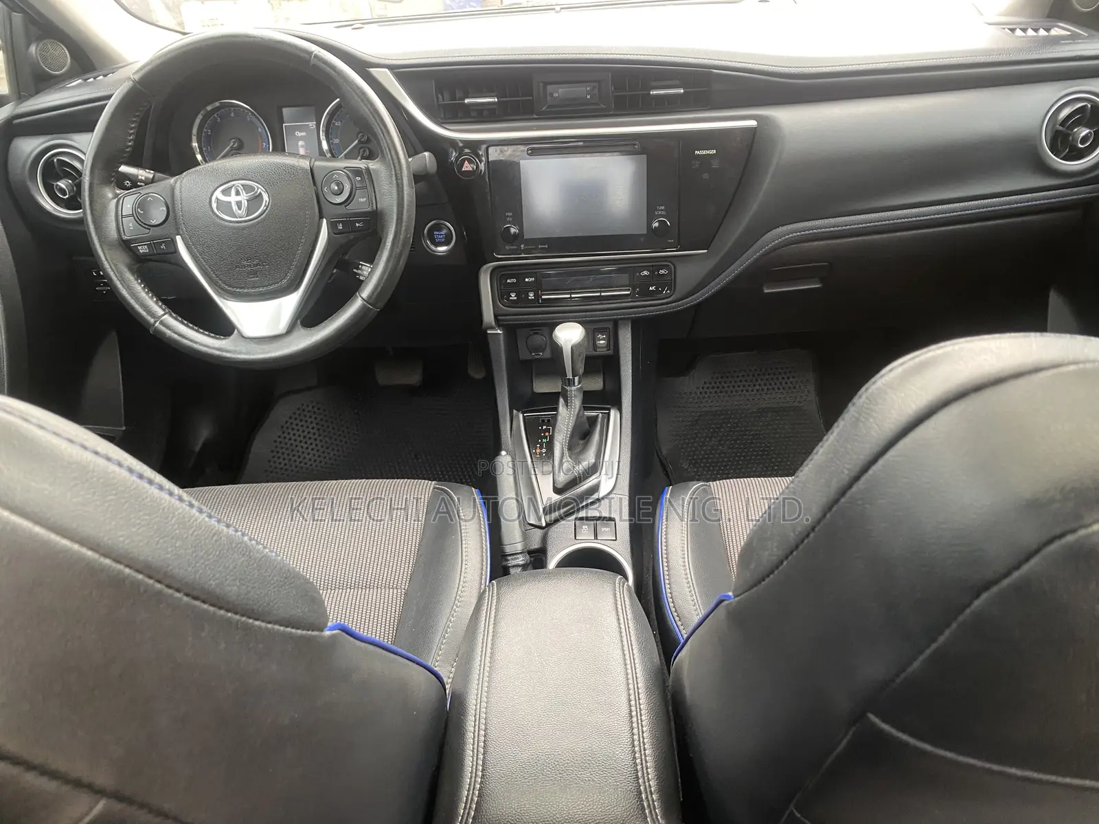 Toyota Corolla SE Special Edition 4dr Sedan (1.8L 4cyl CVT) 2017 Blue